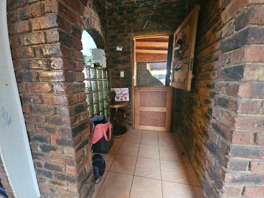 4 Bedroom Property for Sale in Sunnyridge KwaZulu-Natal