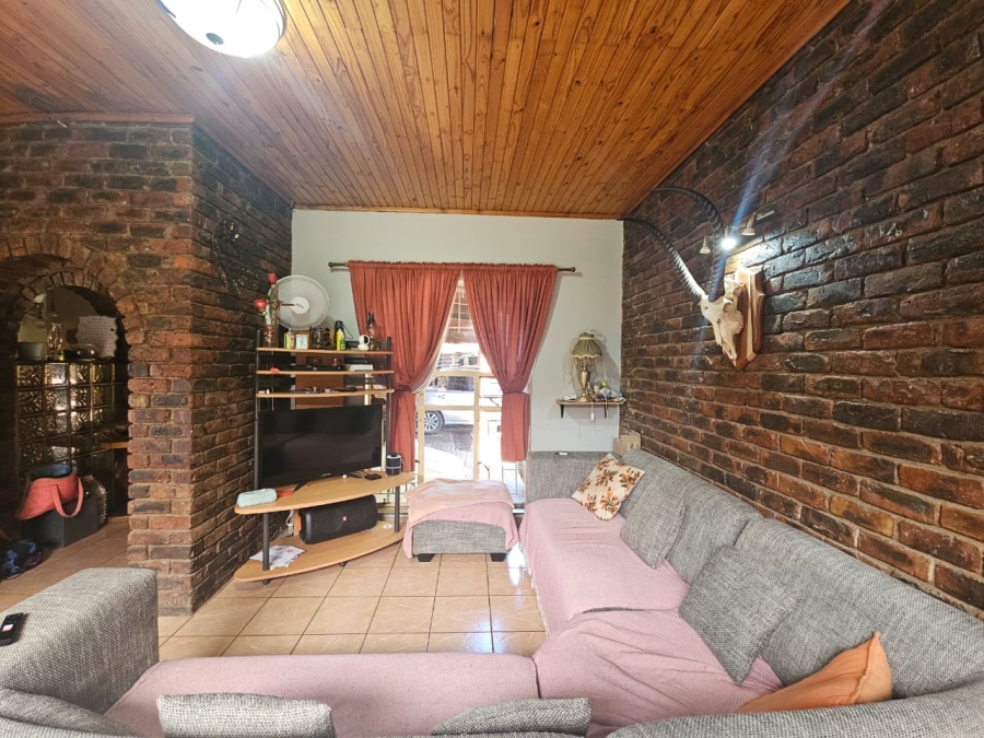 4 Bedroom Property for Sale in Sunnyridge KwaZulu-Natal