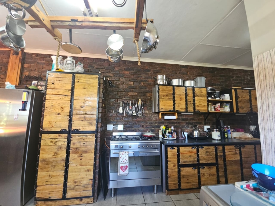 4 Bedroom Property for Sale in Sunnyridge KwaZulu-Natal