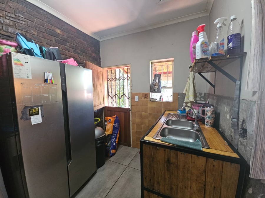 4 Bedroom Property for Sale in Sunnyridge KwaZulu-Natal