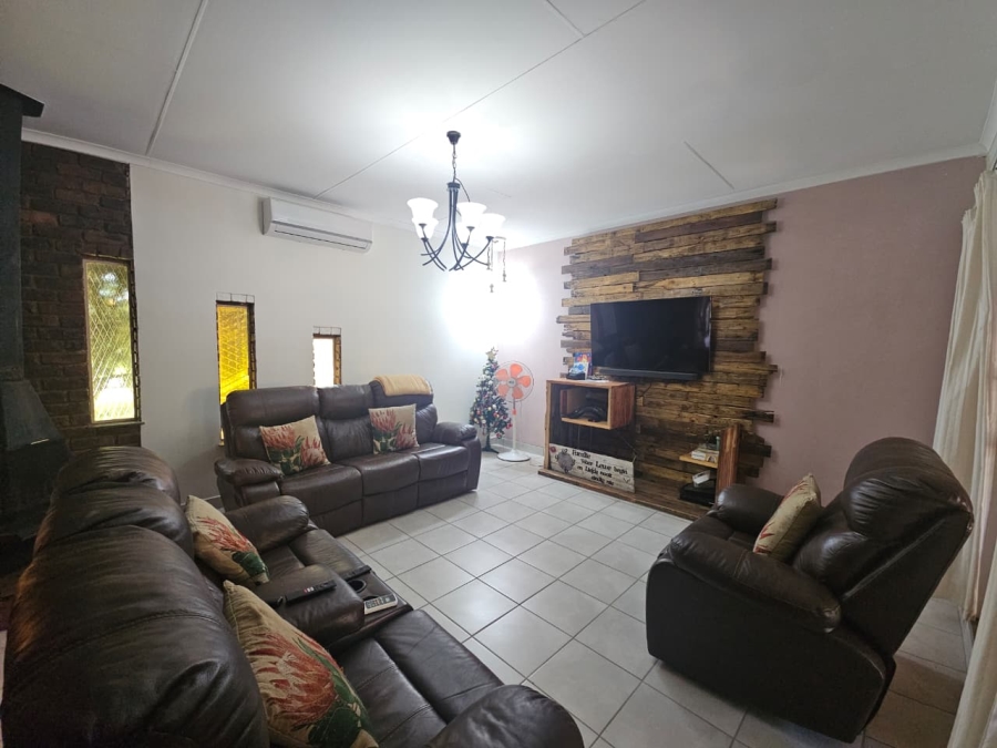4 Bedroom Property for Sale in Sunnyridge KwaZulu-Natal
