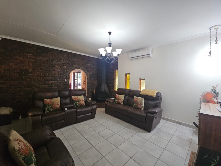 4 Bedroom Property for Sale in Sunnyridge KwaZulu-Natal