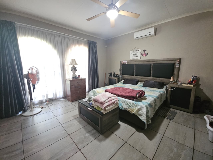 4 Bedroom Property for Sale in Sunnyridge KwaZulu-Natal