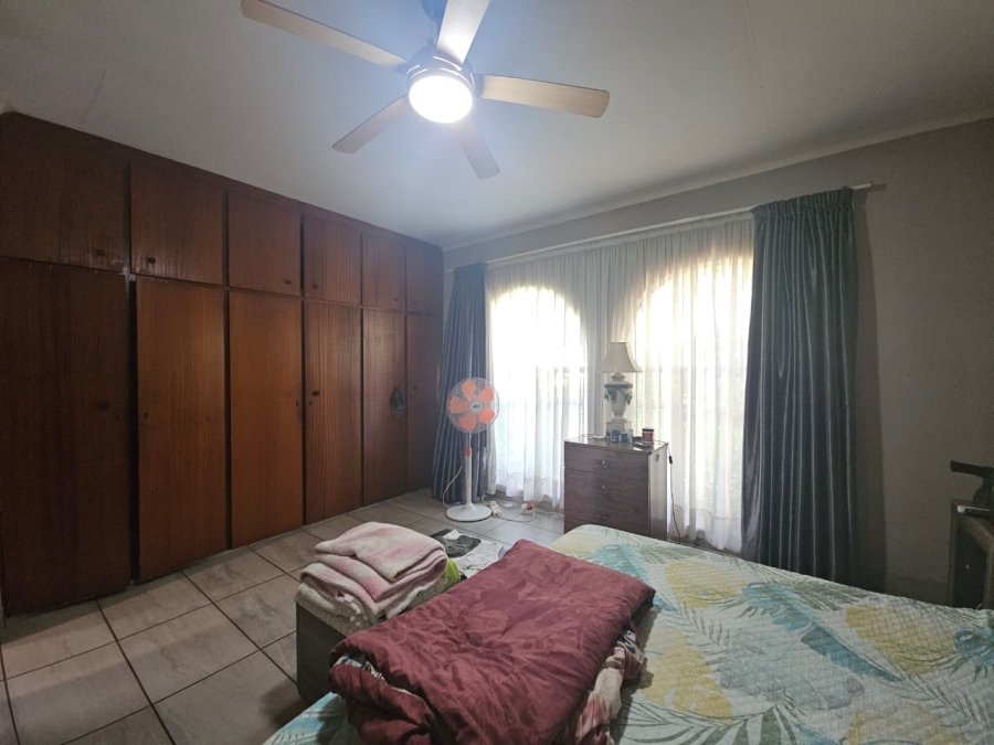 4 Bedroom Property for Sale in Sunnyridge KwaZulu-Natal