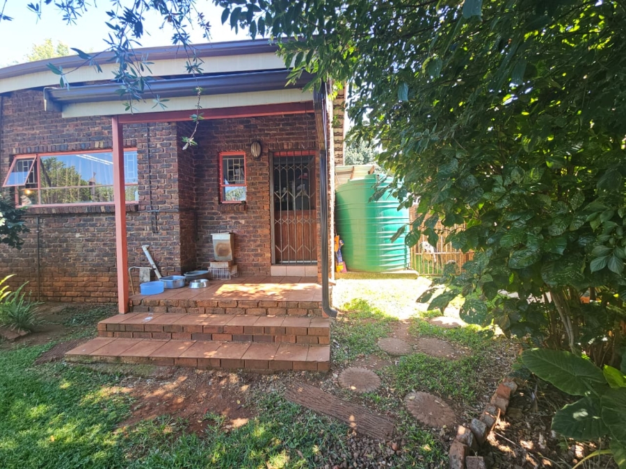 4 Bedroom Property for Sale in Sunnyridge KwaZulu-Natal