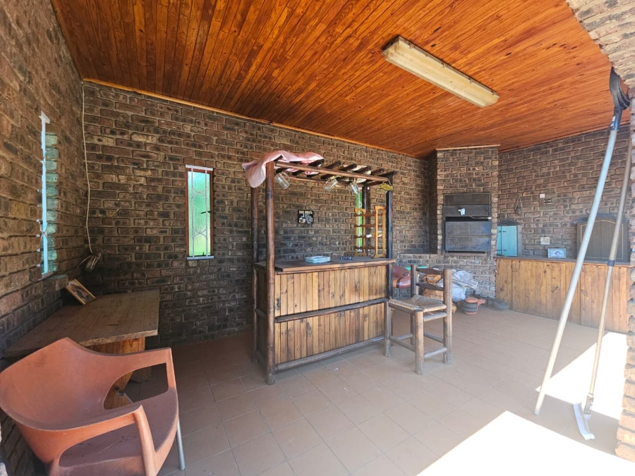 4 Bedroom Property for Sale in Sunnyridge KwaZulu-Natal