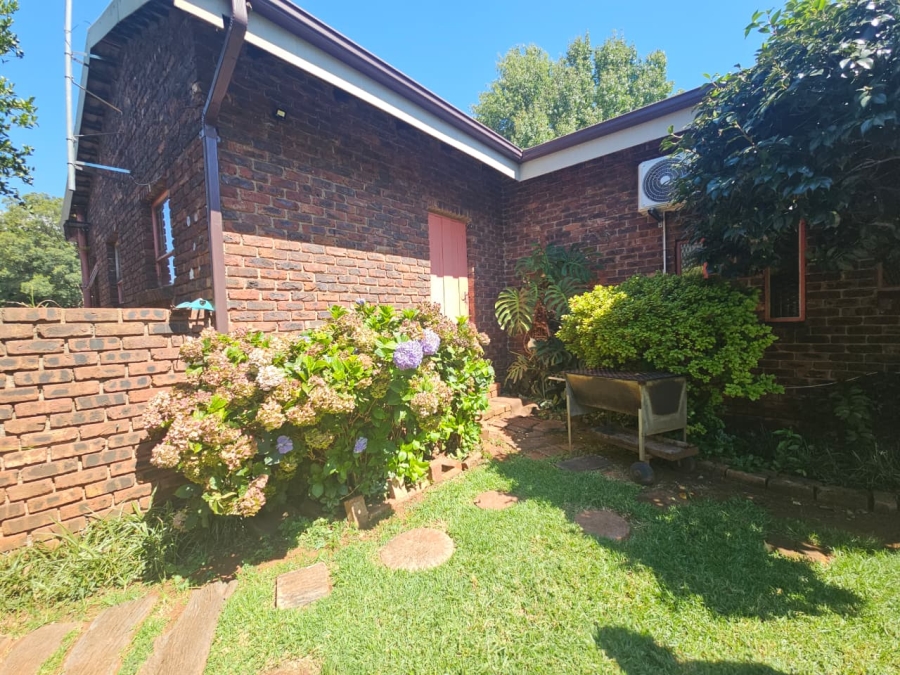 4 Bedroom Property for Sale in Sunnyridge KwaZulu-Natal