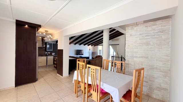 4 Bedroom Property for Sale in Uvongo KwaZulu-Natal