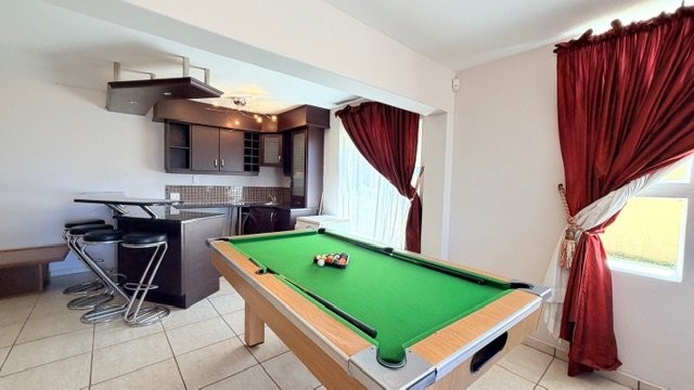 4 Bedroom Property for Sale in Uvongo KwaZulu-Natal