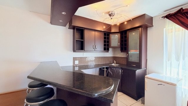 4 Bedroom Property for Sale in Uvongo KwaZulu-Natal