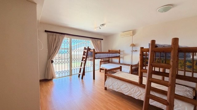 4 Bedroom Property for Sale in Uvongo KwaZulu-Natal