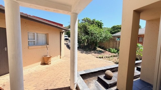 4 Bedroom Property for Sale in Uvongo KwaZulu-Natal