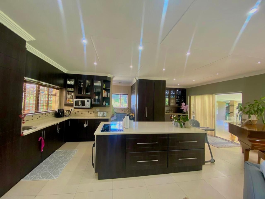 4 Bedroom Property for Sale in Aviary Hill KwaZulu-Natal