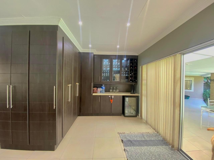 4 Bedroom Property for Sale in Aviary Hill KwaZulu-Natal