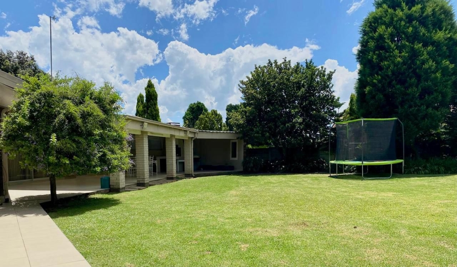 4 Bedroom Property for Sale in Aviary Hill KwaZulu-Natal