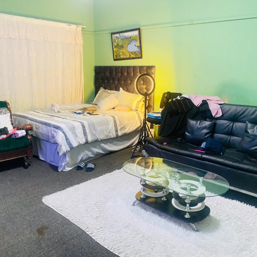 1 Bedroom Property for Sale in Pinetown KwaZulu-Natal