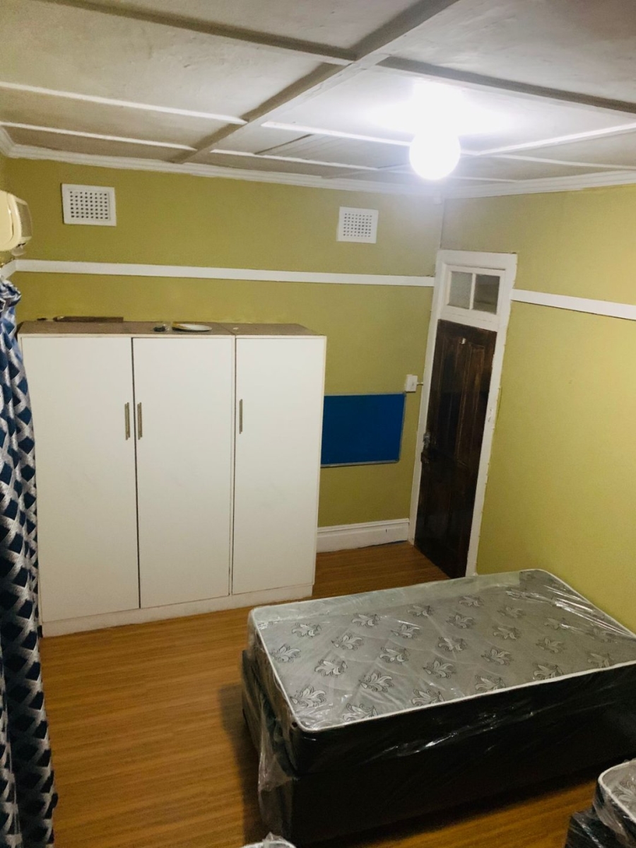 5 Bedroom Property for Sale in Umbilo KwaZulu-Natal