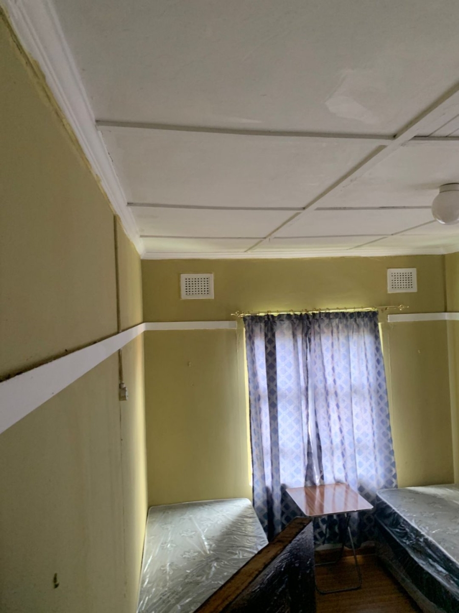 5 Bedroom Property for Sale in Umbilo KwaZulu-Natal