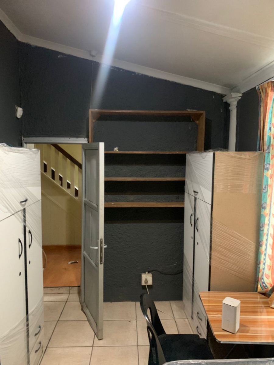 5 Bedroom Property for Sale in Umbilo KwaZulu-Natal