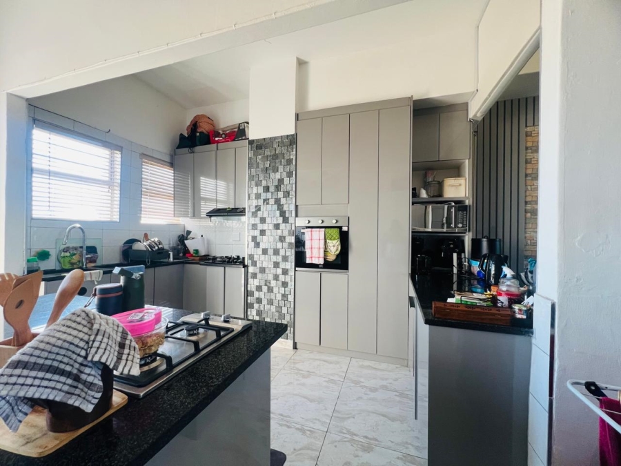 2 Bedroom Property for Sale in South Beach KwaZulu-Natal