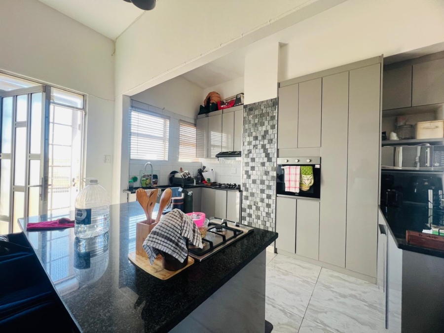 2 Bedroom Property for Sale in South Beach KwaZulu-Natal