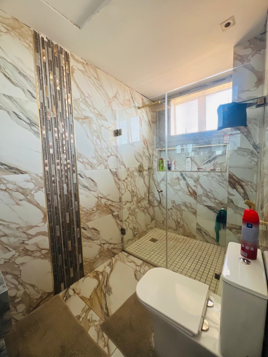 2 Bedroom Property for Sale in South Beach KwaZulu-Natal