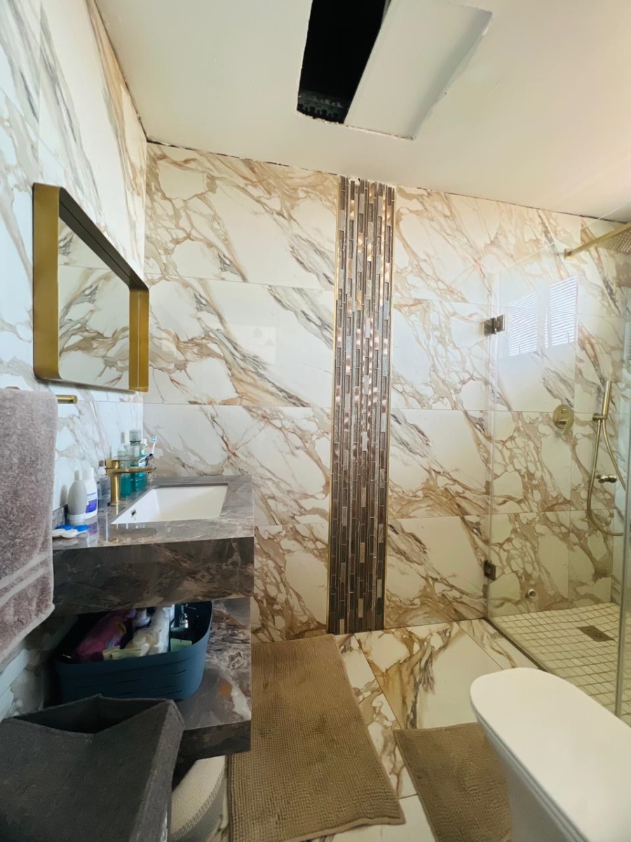 2 Bedroom Property for Sale in South Beach KwaZulu-Natal