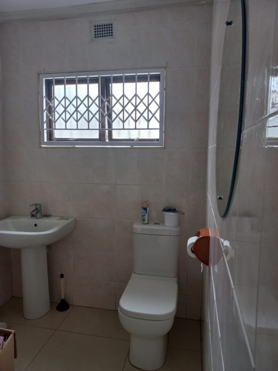 4 Bedroom Property for Sale in Havenside KwaZulu-Natal