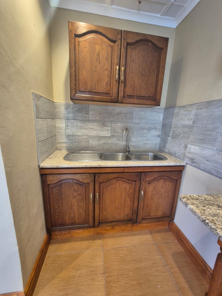 To Let 1 Bedroom Property for Rent in Brighton Beach KwaZulu-Natal