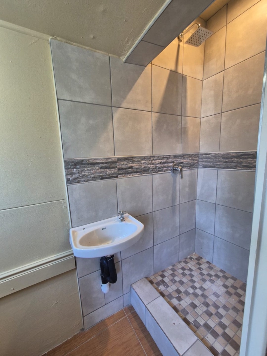 To Let 1 Bedroom Property for Rent in Brighton Beach KwaZulu-Natal