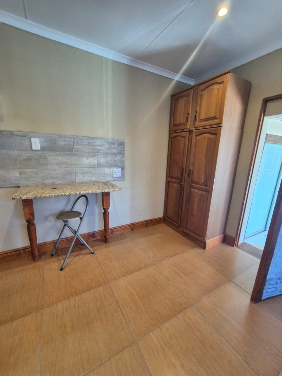 To Let 1 Bedroom Property for Rent in Brighton Beach KwaZulu-Natal