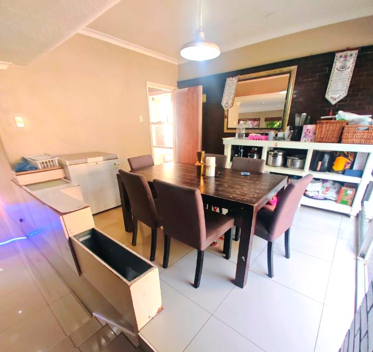 To Let 4 Bedroom Property for Rent in Berea West KwaZulu-Natal