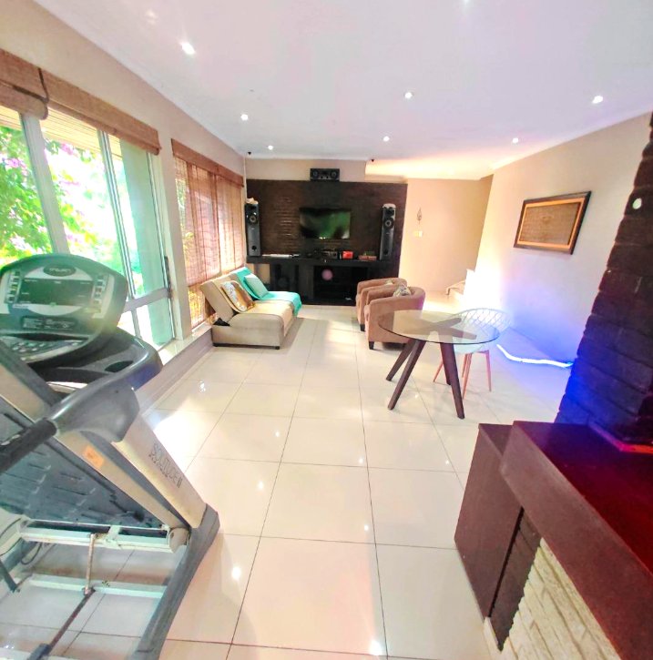 To Let 4 Bedroom Property for Rent in Berea West KwaZulu-Natal