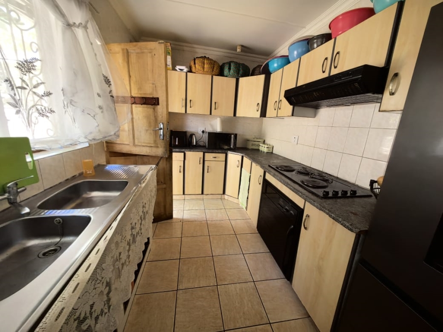 4 Bedroom Property for Sale in Chatsworth Central KwaZulu-Natal