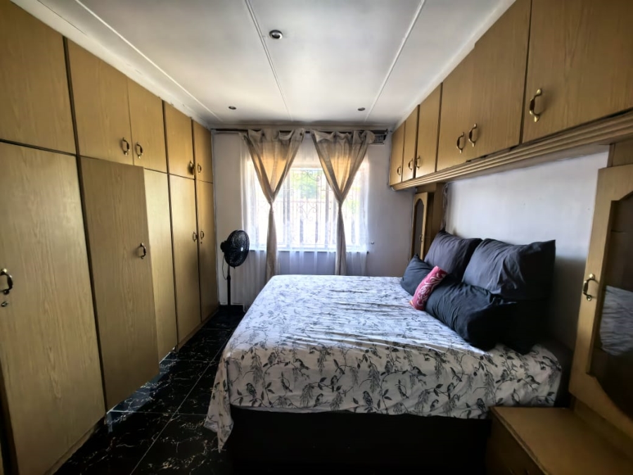 4 Bedroom Property for Sale in Chatsworth Central KwaZulu-Natal