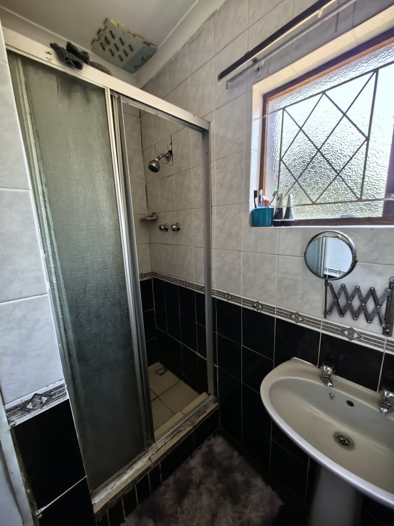 4 Bedroom Property for Sale in Chatsworth Central KwaZulu-Natal