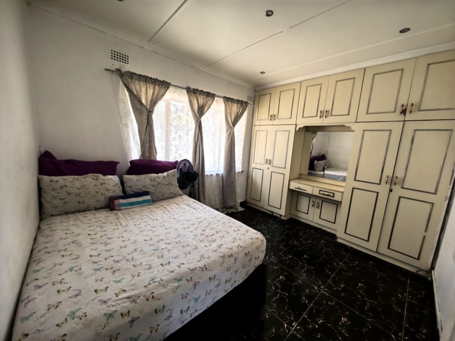 4 Bedroom Property for Sale in Chatsworth Central KwaZulu-Natal