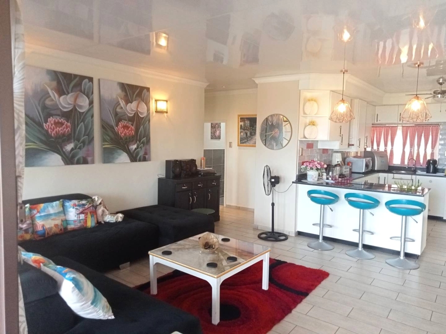 3 Bedroom Property for Sale in Uvongo KwaZulu-Natal