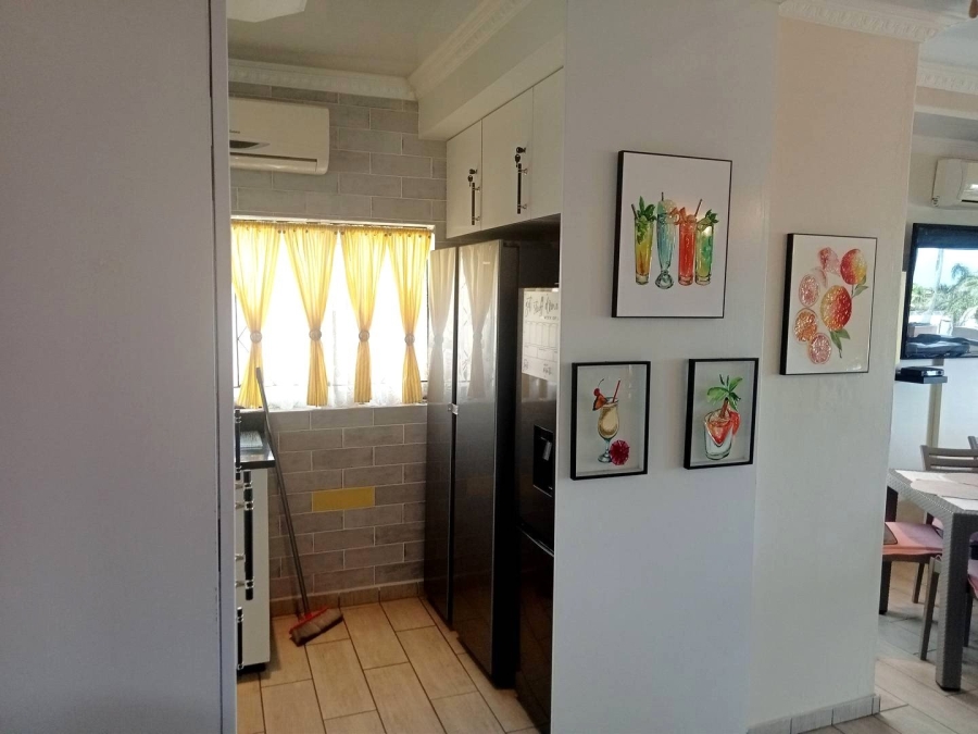 3 Bedroom Property for Sale in Uvongo KwaZulu-Natal