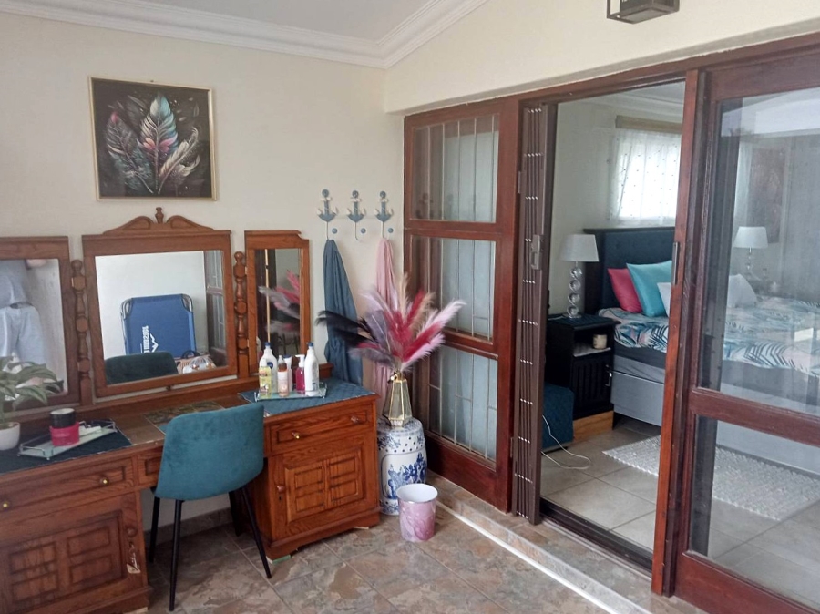3 Bedroom Property for Sale in Uvongo KwaZulu-Natal