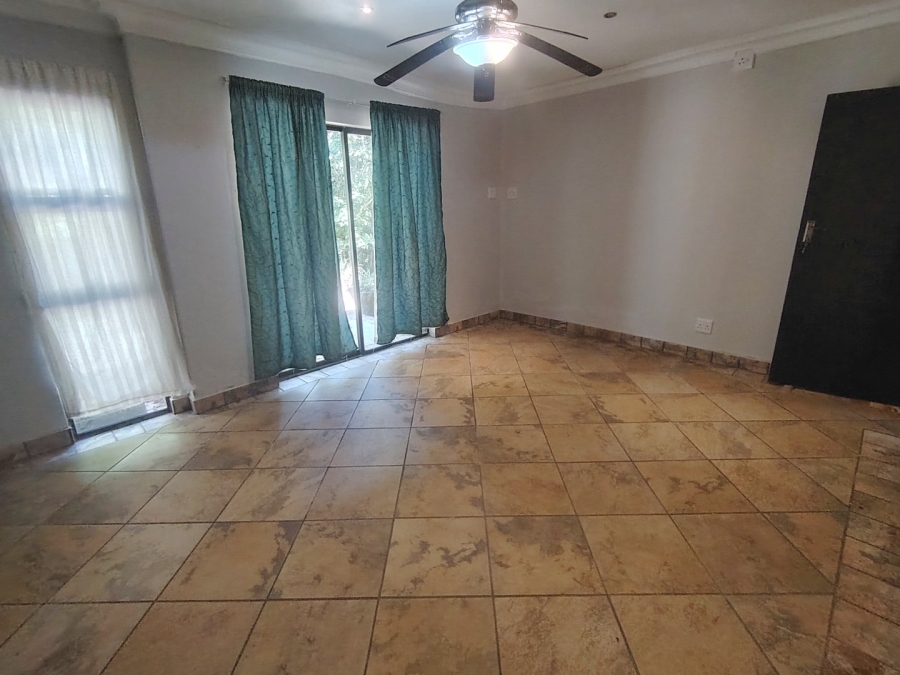 To Let 1 Bedroom Property for Rent in Uvongo KwaZulu-Natal