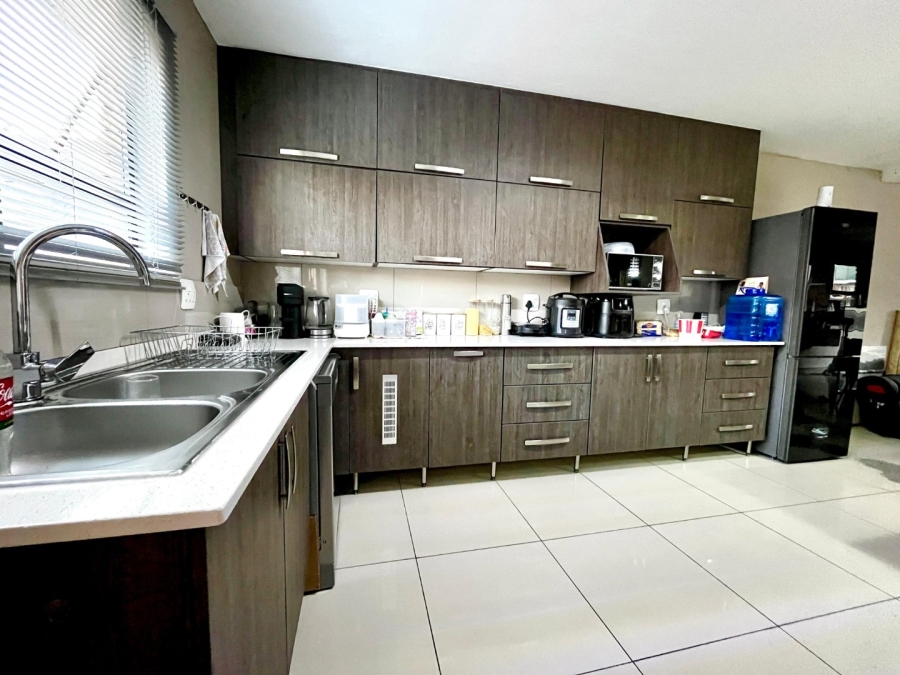 3 Bedroom Property for Sale in Huttenheights KwaZulu-Natal