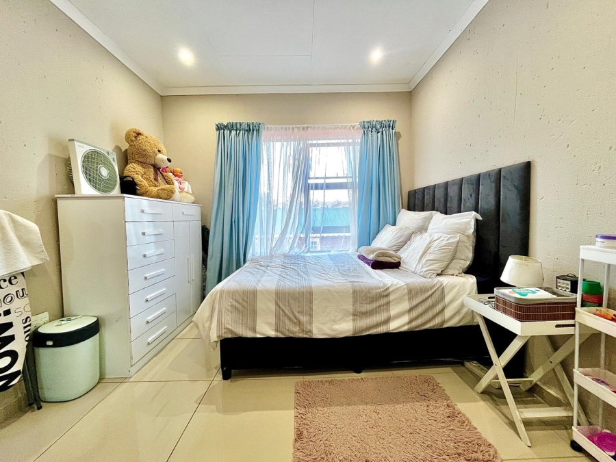 3 Bedroom Property for Sale in Huttenheights KwaZulu-Natal