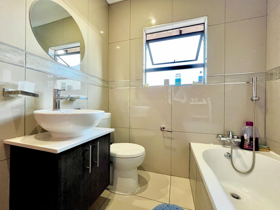 3 Bedroom Property for Sale in Huttenheights KwaZulu-Natal