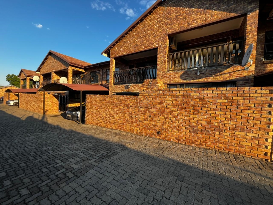 3 Bedroom Property for Sale in Huttenheights KwaZulu-Natal