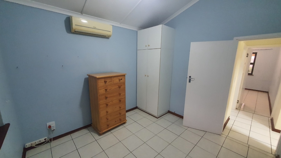 To Let 2 Bedroom Property for Rent in Hibberdene KwaZulu-Natal