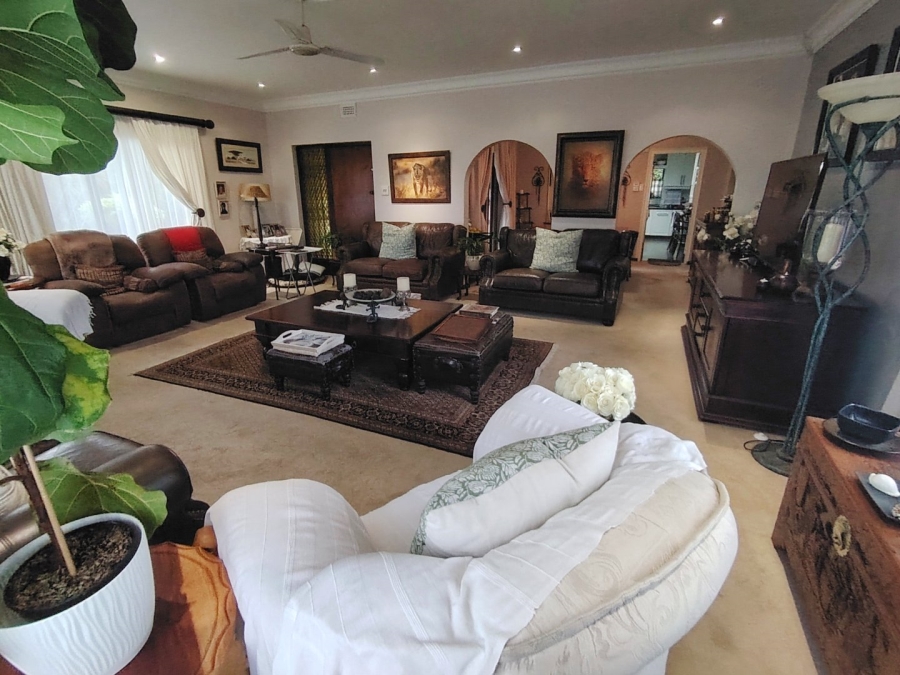 6 Bedroom Property for Sale in Margate KwaZulu-Natal