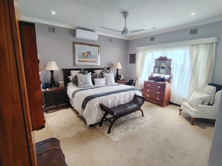 6 Bedroom Property for Sale in Margate KwaZulu-Natal