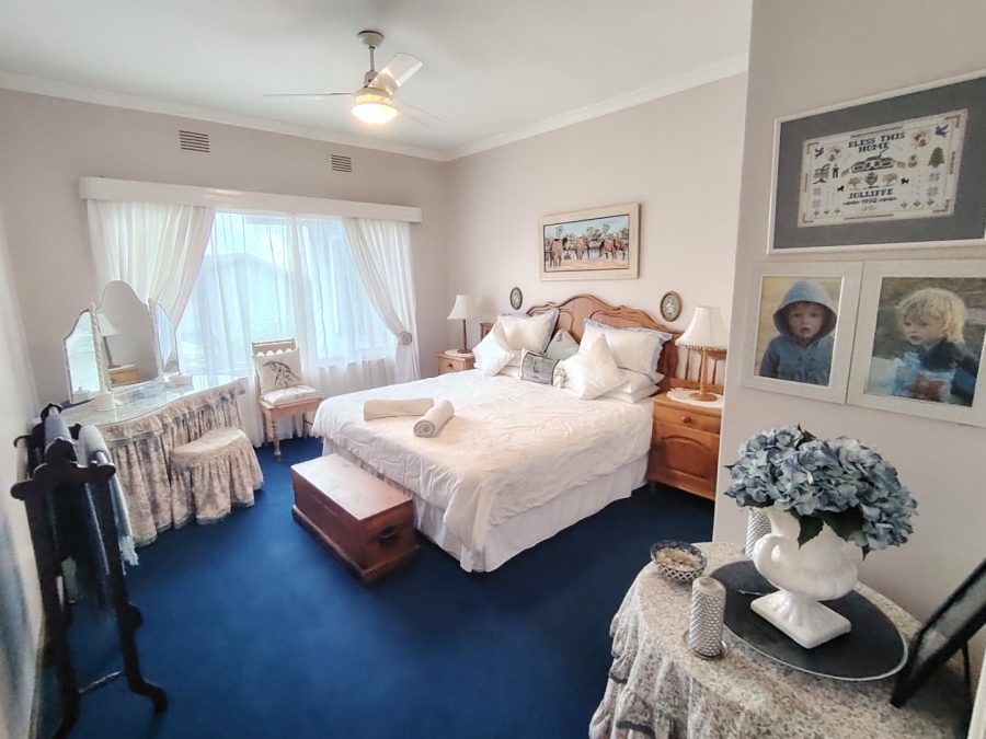 6 Bedroom Property for Sale in Margate KwaZulu-Natal