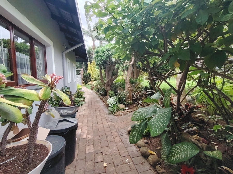 6 Bedroom Property for Sale in Margate KwaZulu-Natal
